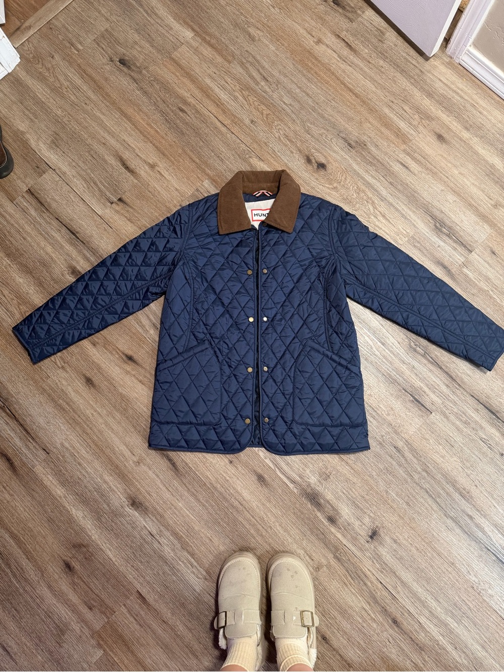 Hunter Navy Rachel Diamond Quilted jacket With Brown Corduroy Collar